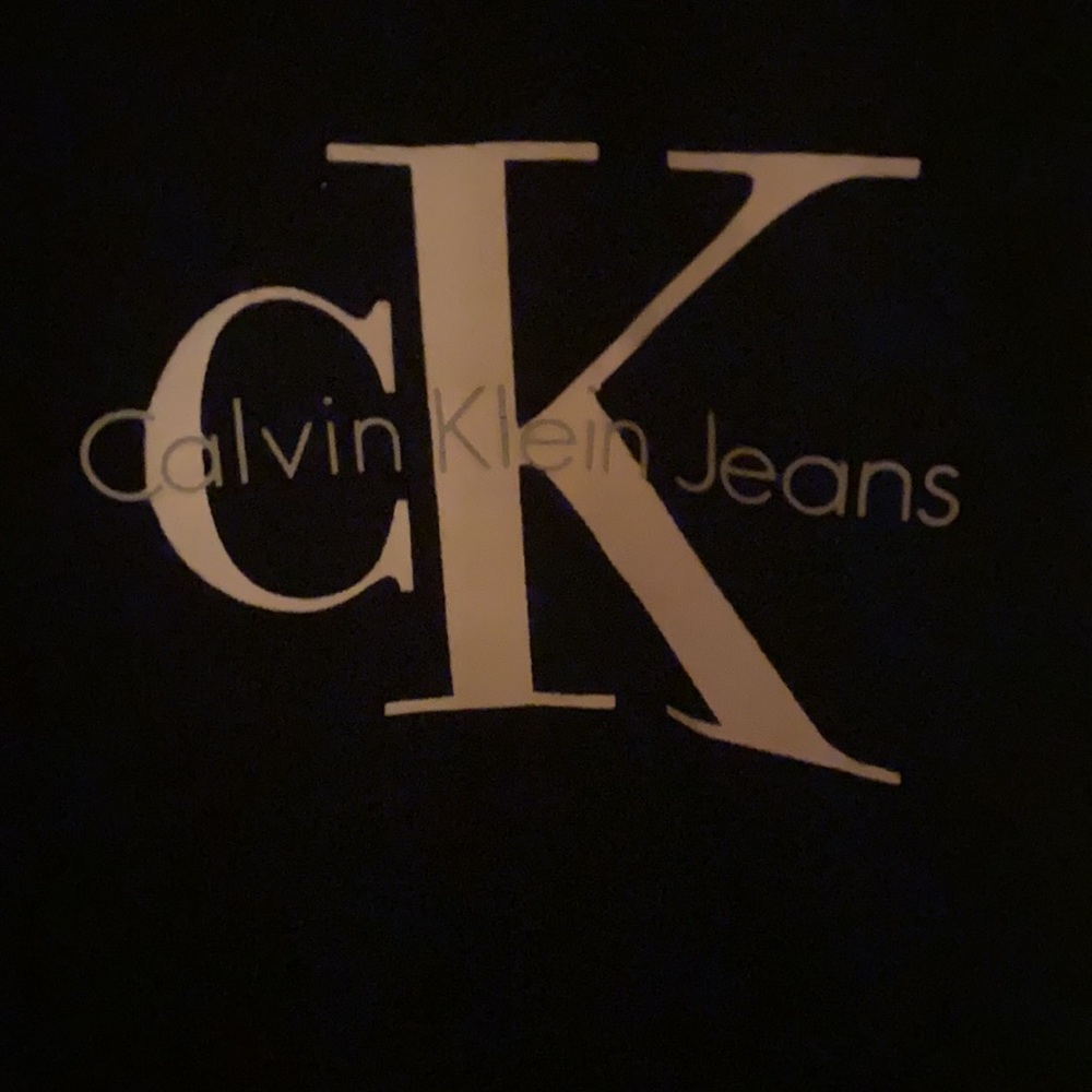Cropped Calvin Klein pullover - Picture 2 of 3